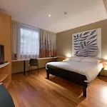 Ibis 3*