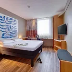 Ibis Hotel 3*