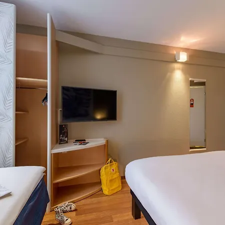 Ibis Hotel 2*