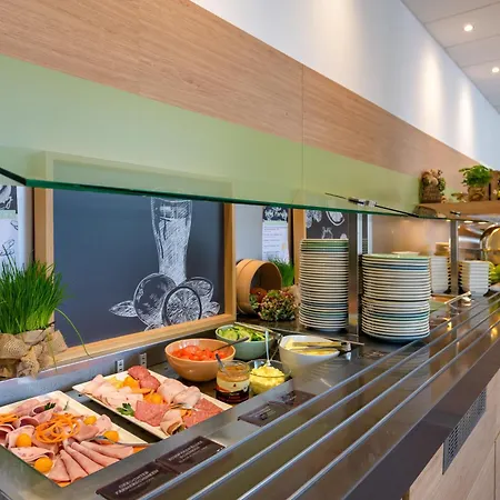 Ibis Hotel 2*