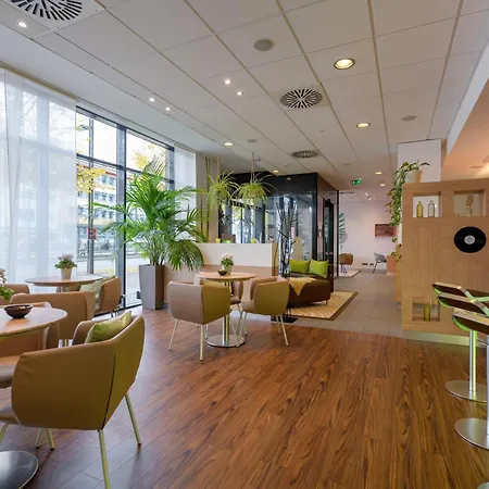 Ibis Hotel 2*