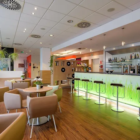 Ibis Hotel 2*