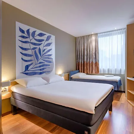 Hotel Ibis 2*