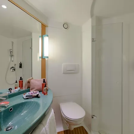 Ibis 3*